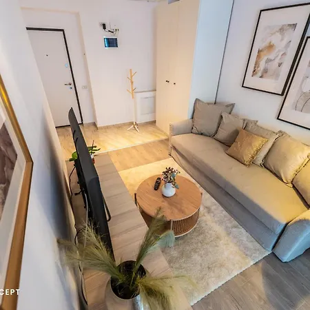 Apartment 811 B3 *