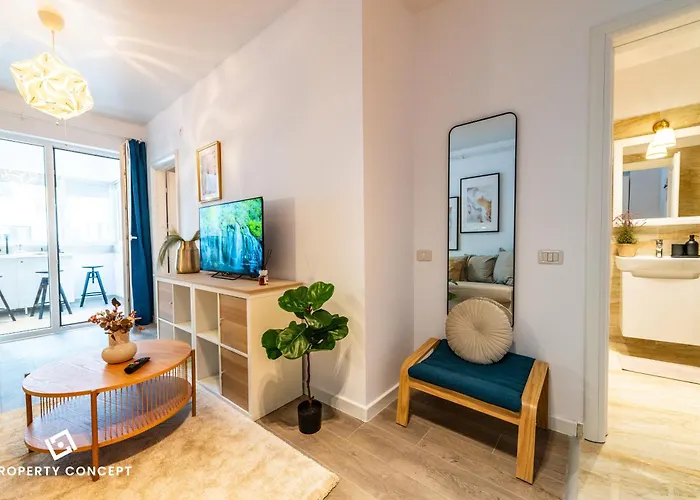 Apartment 811 B3 *